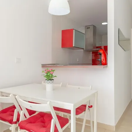 New Modern 2-bedroom Apartamento