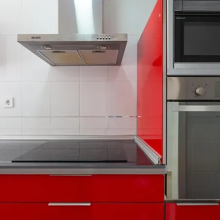 New Modern 2-bedroom شقة توريمولينوس